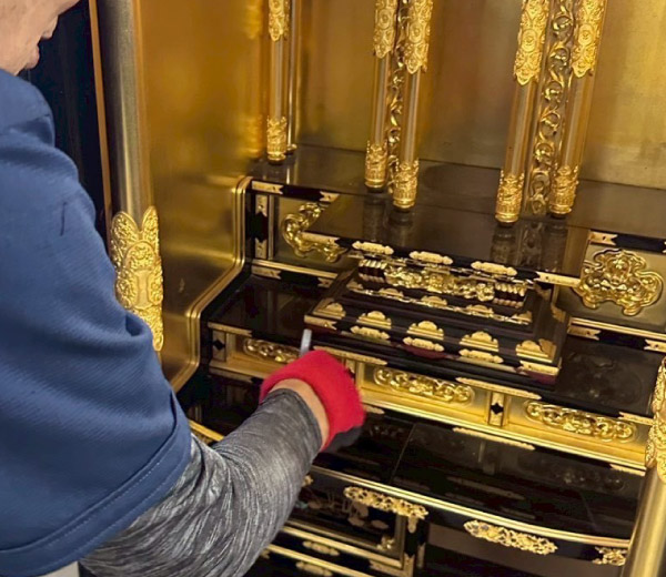 古い仏壇でもＯＫ
汚れていても買取可能